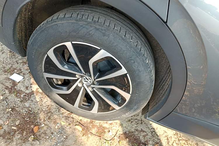 Used Volkswagen ID.4 X 2022 Pure Edition Right Rear Wheel Hub