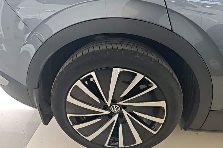 Used Volkswagen ID.4 X 2022 Pure Long-Range Version Right Rear Wheel Hub
