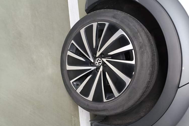 Used Volkswagen ID.4 X 2022 Smart Enjoyment Long-Range Edition Right Rear Wheel Hub