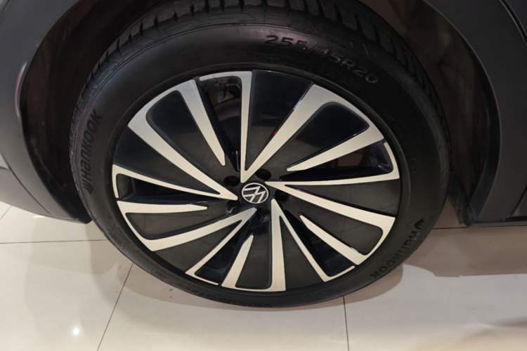 Used Volkswagen ID.4 X 2022 Pure Long-Range Version Right Rear Wheel Hub