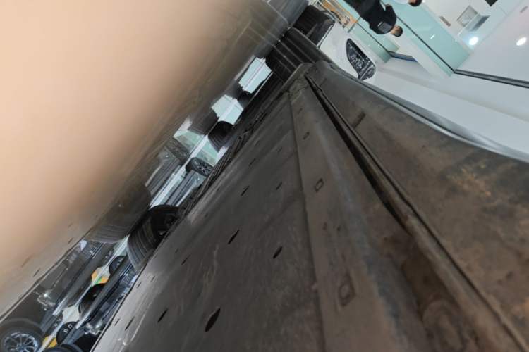 Used Volkswagen ID.4 X 2022 Smart Enjoyment Long-Range Edition Right Side Sill