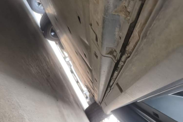 Used Volkswagen ID.4 X 2022 Pure Long-Range Version Right Side Sill