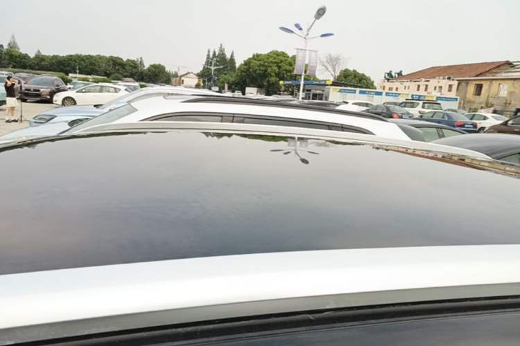 Used Volkswagen ID.4 X 2022 Pure Long-Range Version Roof