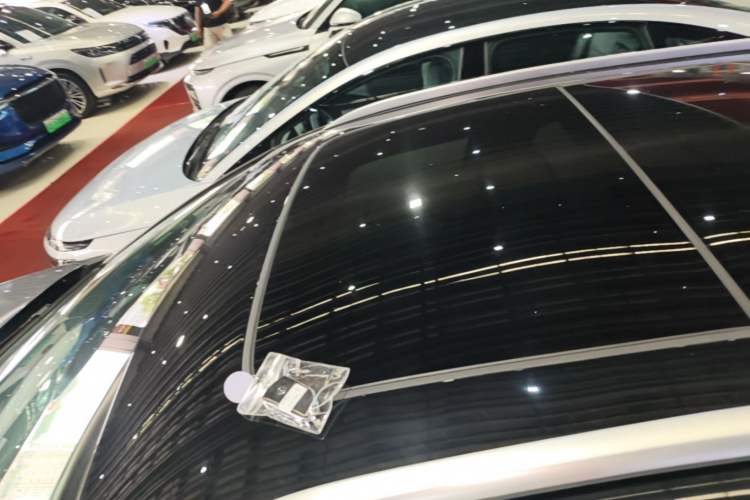 Used Volkswagen ID.4 X 2022 Pure Long-Range Version Roof