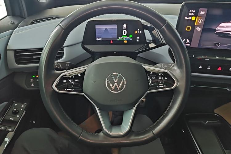 Used Volkswagen ID.4 X 2022 Pure Long-Range Version Steering Wheel