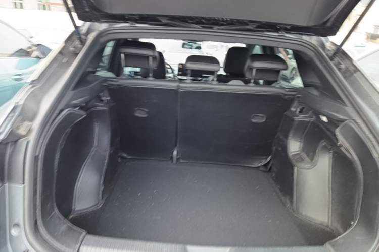 Used Volkswagen ID.4 X 2022 Pure Long-Range Version Trunk