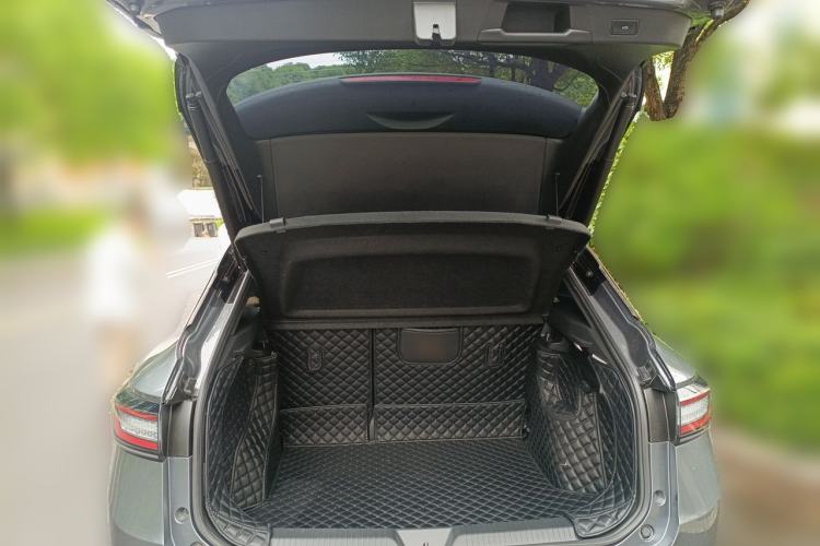 Used Volkswagen ID.4 X 2022 Pure Long-Range Version Trunk