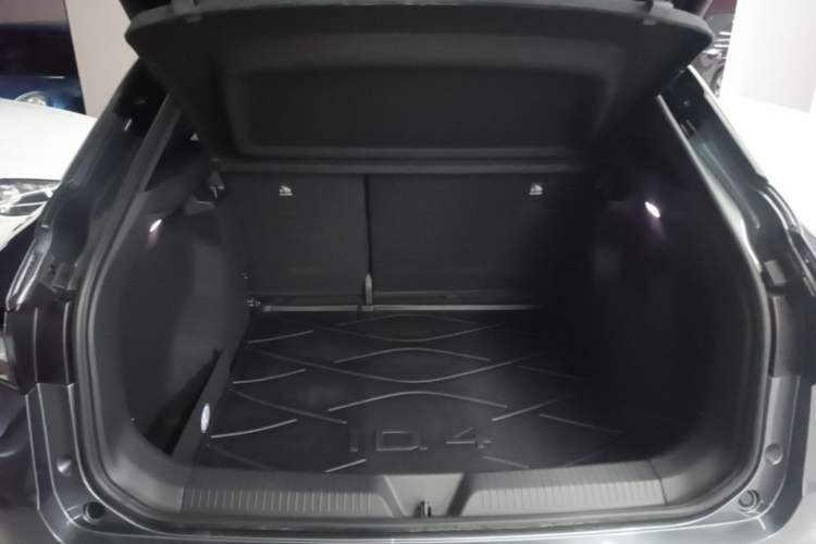 Used Volkswagen ID.4 X 2022 Pure Smart Edition Trunk