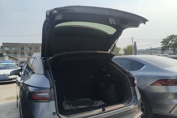 Used Volkswagen ID.4 X 2022 Pure Long-Range Version Trunk