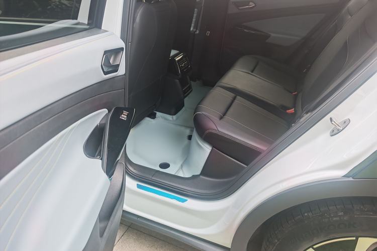Used Volkswagen ID.4 X 2022 Pure Smart Edition Interior 2
