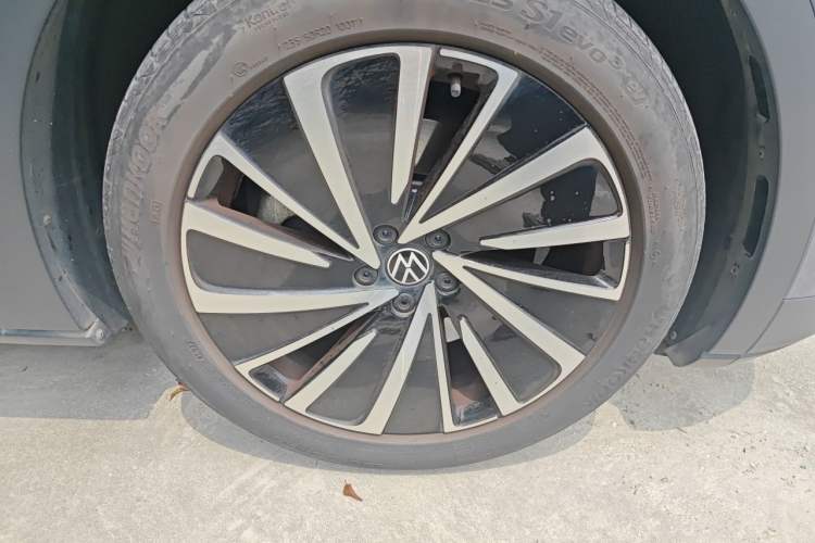 Used Volkswagen ID.4 X 2022 Smart Enjoyment Long-Range Edition Right Front Wheel Hub