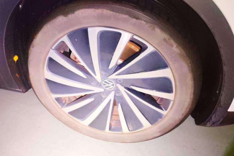 Used Volkswagen ID.4 X 2022 Smart Enjoyment Long-Range Edition Right Front Wheel Hub