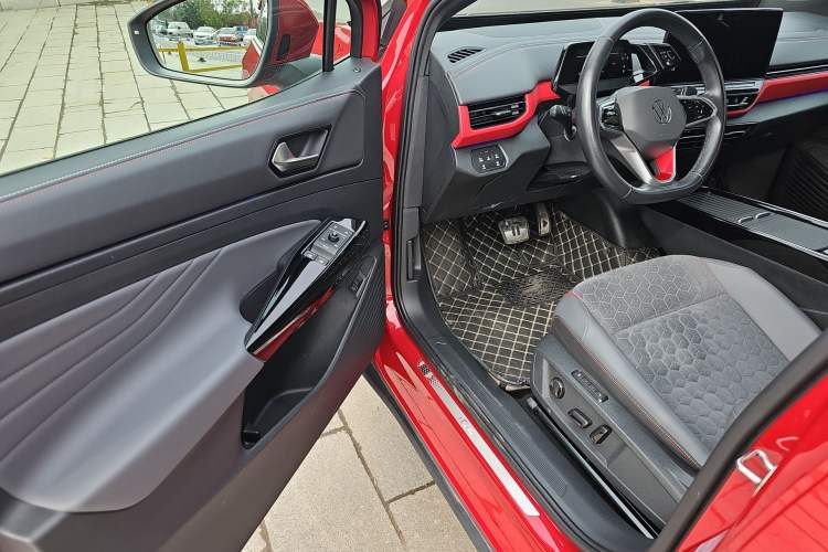 Used Volkswagen ID.4 X 2022 Kinergy Four-Wheel Drive Edition Interior 2