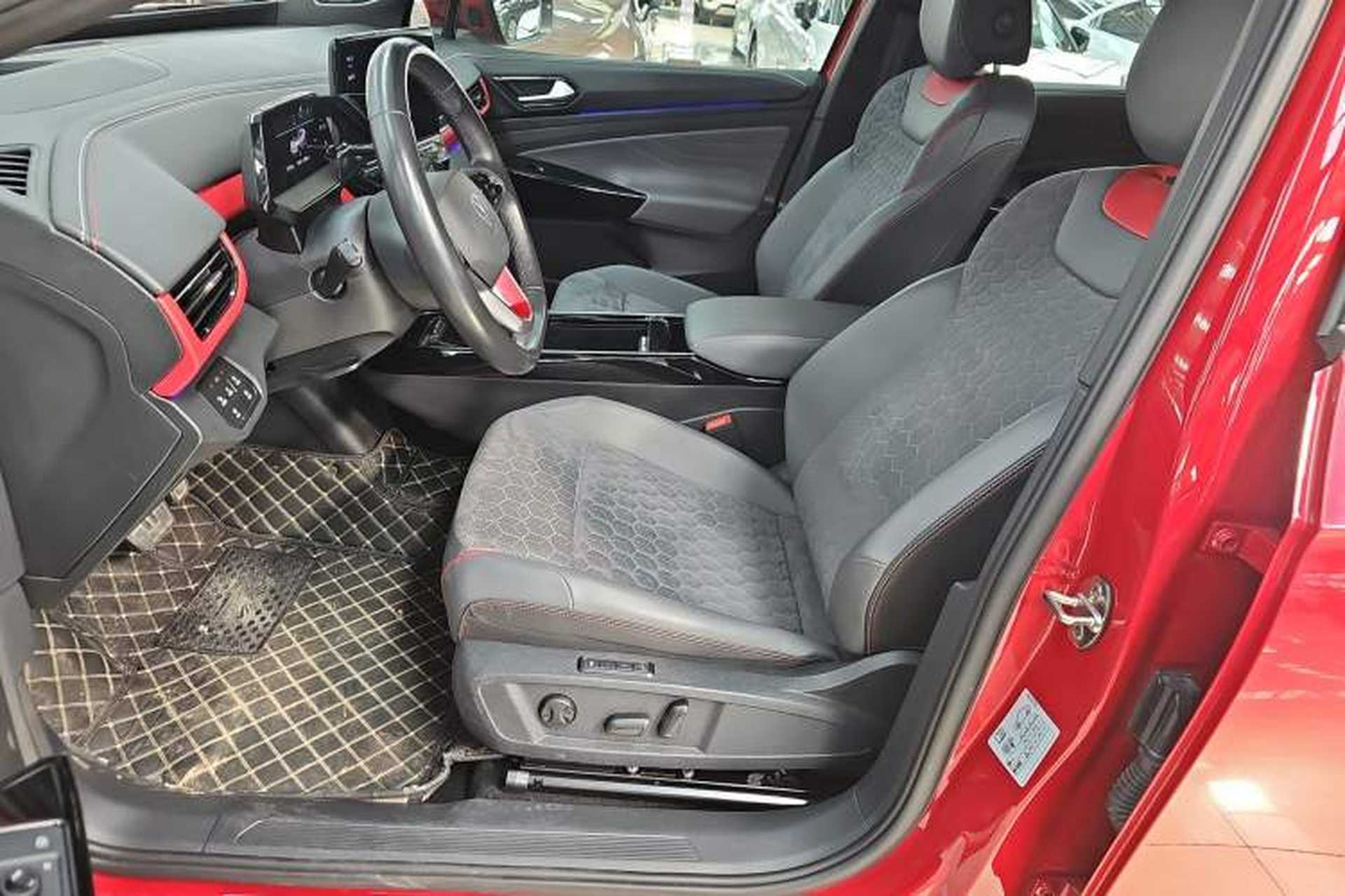 Used Volkswagen ID.4 X 2022 Kinergy Four-Wheel Drive Edition Left Front Seat