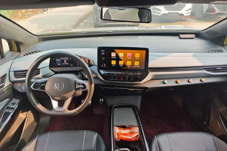 Used Volkswagen ID.4 X 2022 Pure Long-Range Version Center Console