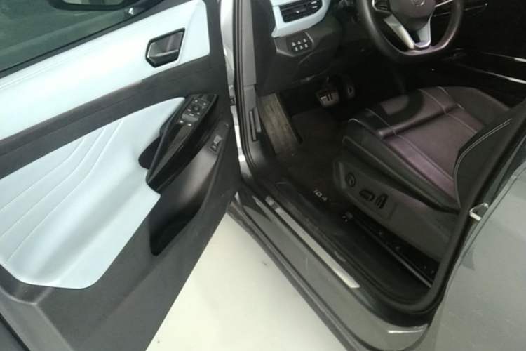 Used Volkswagen ID.4 X 2022 Smart Enjoyment Long-Range Edition Driver Seat
