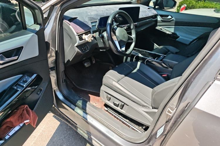 Used Volkswagen ID.4 X 2022 Pure Long-Range Version Driver Seat