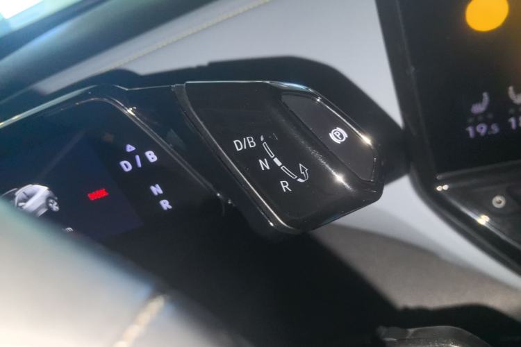 Used Volkswagen ID.4 X 2022 Pure Smart Edition Gear Lever