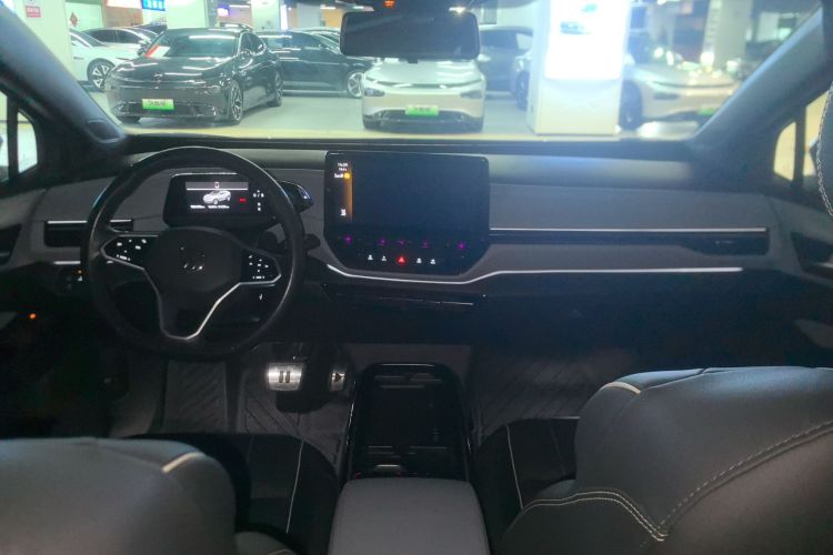 Used Volkswagen ID.4 X 2022 Pure Smart Edition Interior 2