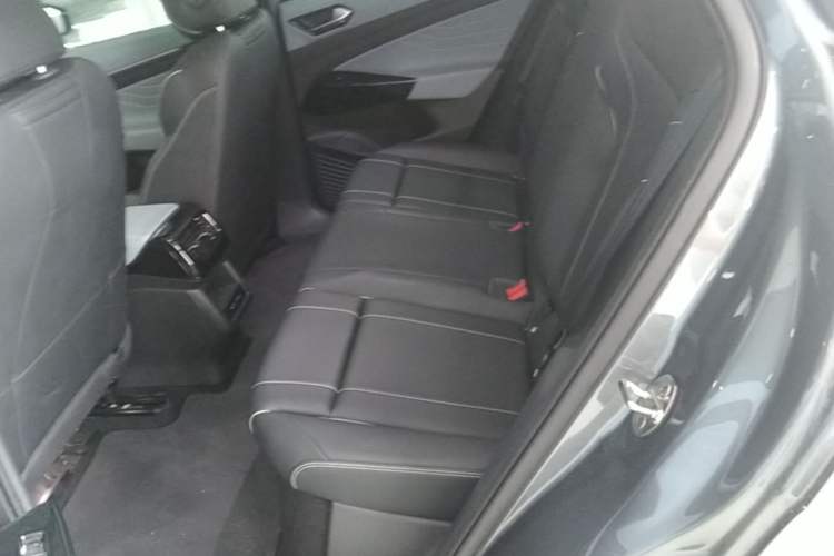 Used Volkswagen ID.4 X 2022 Smart Enjoyment Long-Range Edition Left Rear Seat