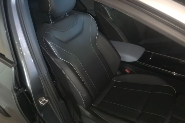 Used Volkswagen ID.4 X 2022 Pure Smart Edition Right Front Seat