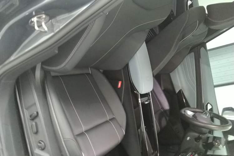 Used Volkswagen ID.4 X 2022 Smart Enjoyment Long-Range Edition Right Front Seat