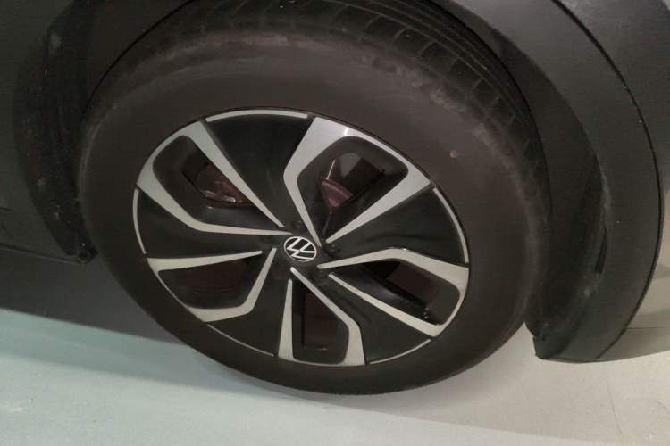 Used Volkswagen ID.4 X 2022 Pure Smart Edition Right Front Wheel Hub