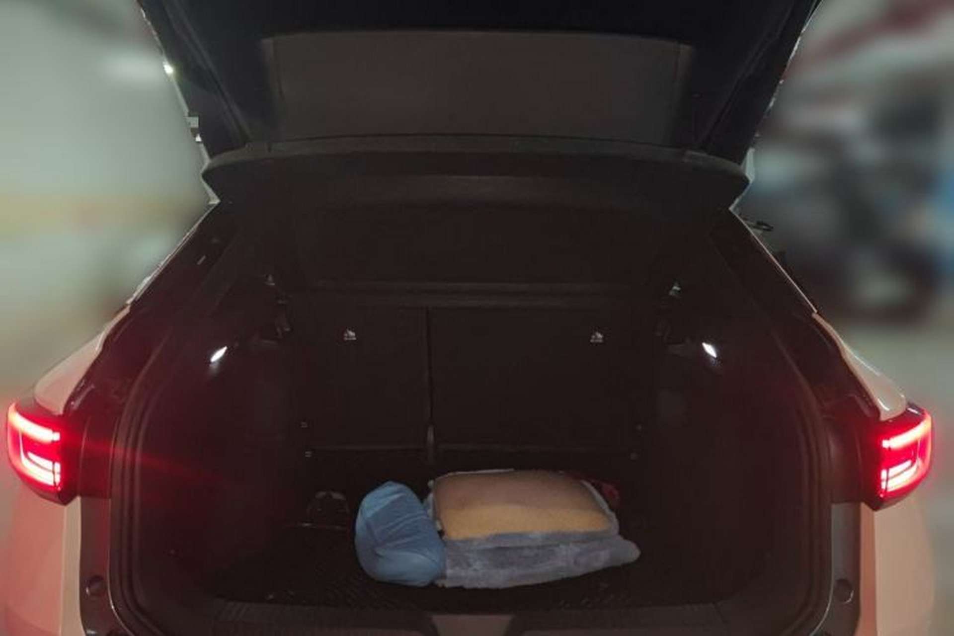 Used Volkswagen ID.4 X 2022 Smart Enjoyment Long-Range Edition Trunk