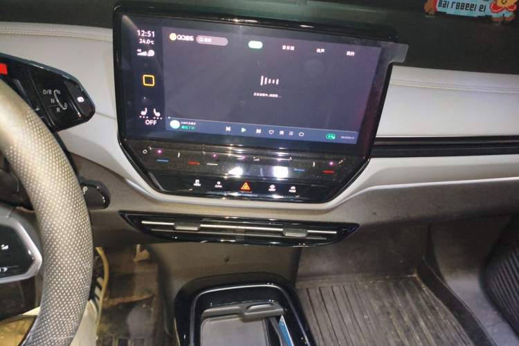 Used Volkswagen ID.4 X 2022 Pure Smart Edition Audio And AC Panel
