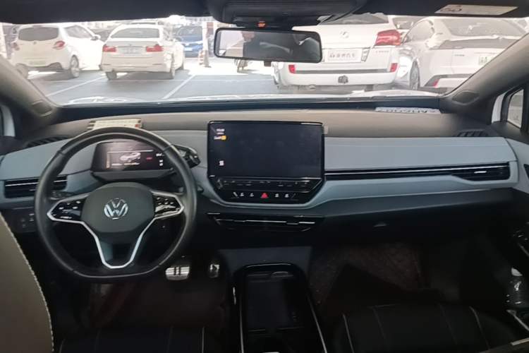 Used Volkswagen ID.4 X 2022 Pure Long-Range Version Center Console