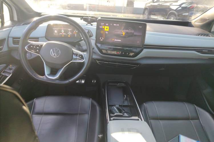 Used Volkswagen ID.4 X 2022 Pure Long-Range Version Center Console