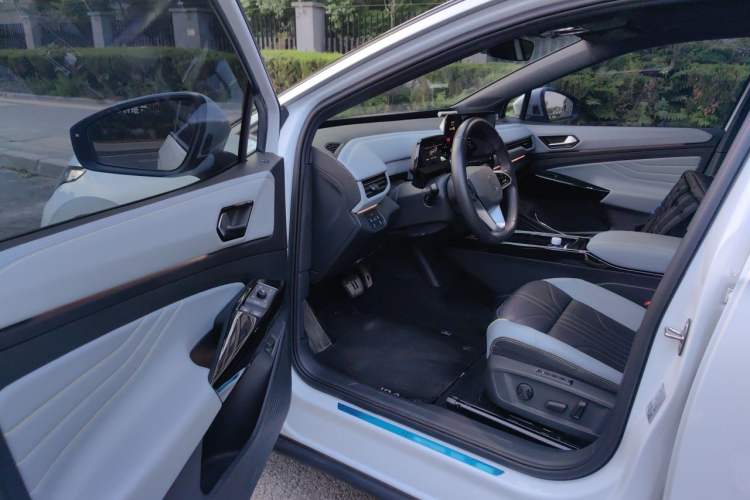 Used Volkswagen ID.4 X 2022 Pure Long-Range Version Driver Seat