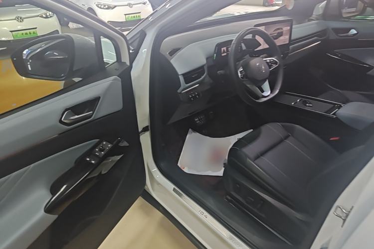 Used Volkswagen ID.4 X 2022 Pure Smart Edition Driver Seat
