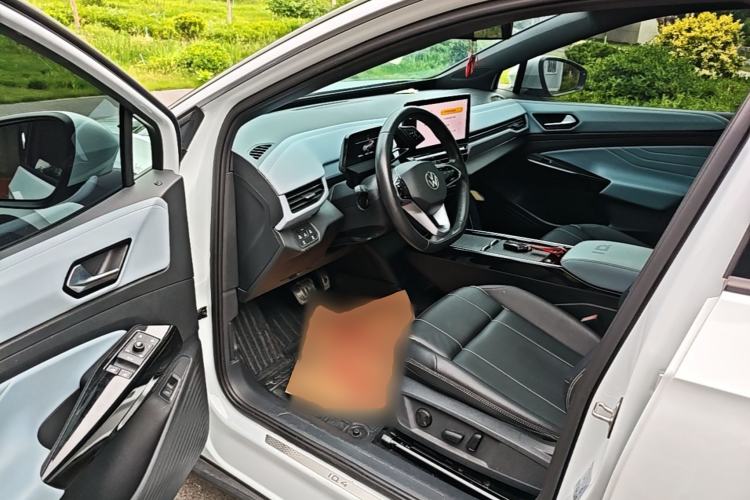 Used Volkswagen ID.4 X 2022 Pure Smart Edition Driver Seat