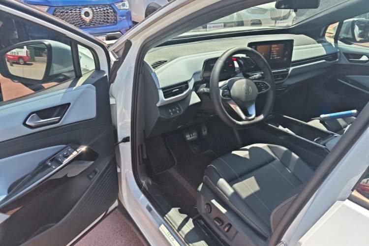 Used Volkswagen ID.4 X 2022 Pure Long-Range Version Driver Seat
