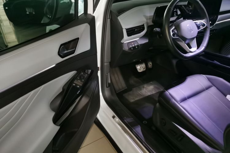 Used Volkswagen ID.4 X 2022 Pure Smart Edition Driver Seat