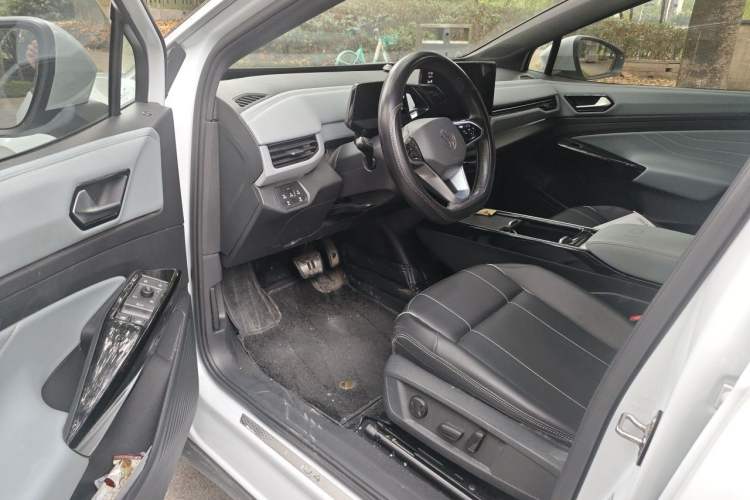Used Volkswagen ID.4 X 2022 Pure Long-Range Version Driver Seat