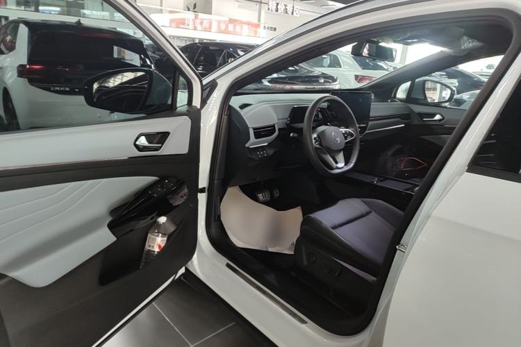 Used Volkswagen ID.4 X 2022 Pure Smart Edition Driver Seat