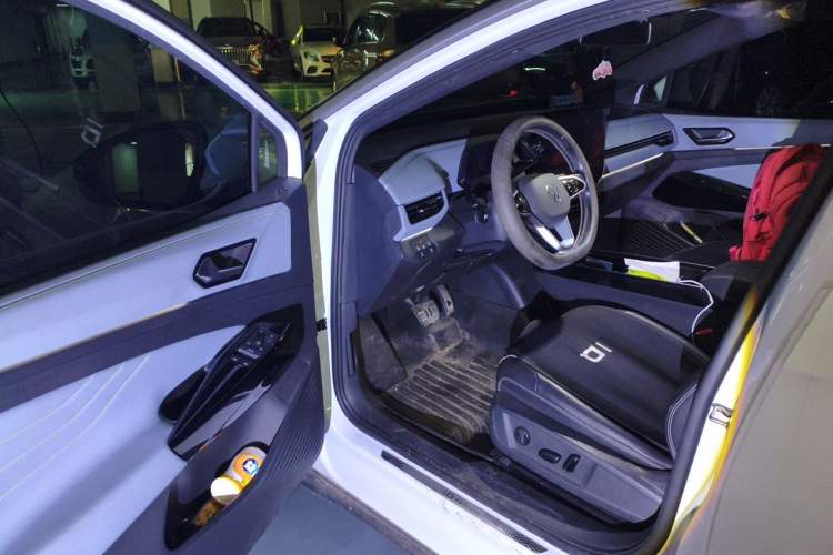 Used Volkswagen ID.4 X 2022 Pure Smart Edition Driver Seat