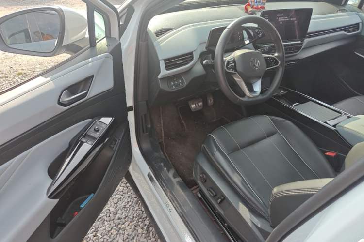 Used Volkswagen ID.4 X 2022 Pure Long-Range Version Driver Seat