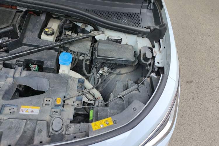 Used Volkswagen ID.4 X 2022 Pure Long-Range Version Engine Bay Left