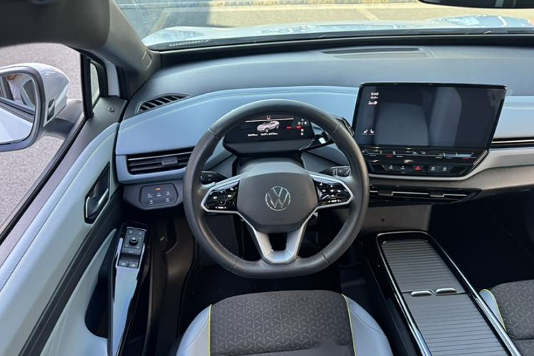 Used Volkswagen ID.4 X 2022 Pure Long-Range Version Interior 1