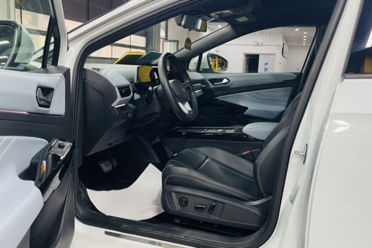 Used Volkswagen ID.4 X 2022 Pure Long-Range Version Interior 5