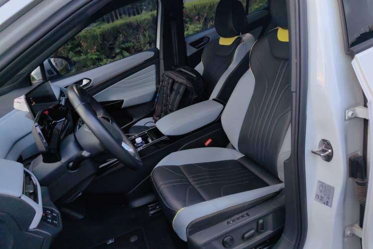 Used Volkswagen ID.4 X 2022 Pure Long-Range Version Left Front Seat