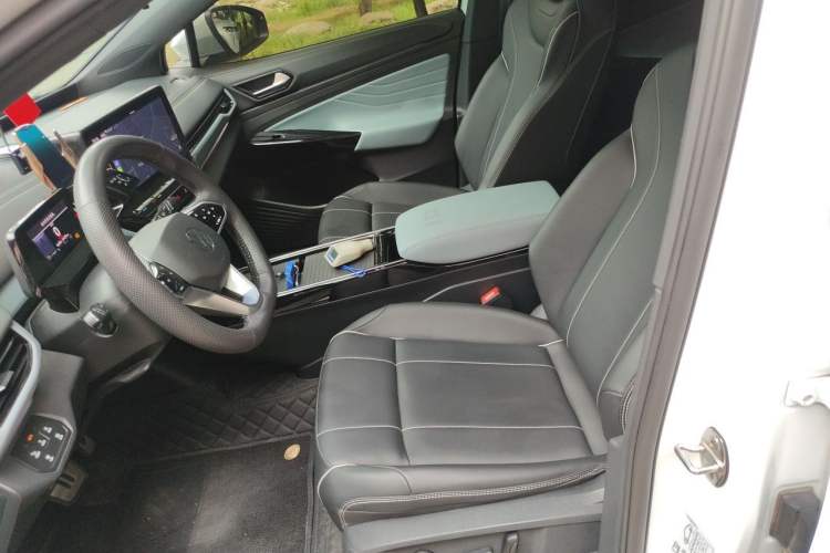 Used Volkswagen ID.4 X 2022 Pure Long-Range Version Left Front Seat