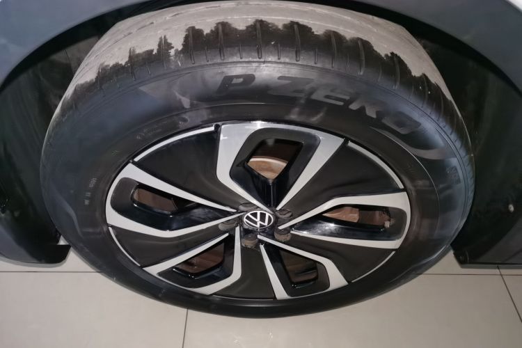 Used Volkswagen ID.4 X 2022 Pure Smart Edition Left Front Wheel Hub