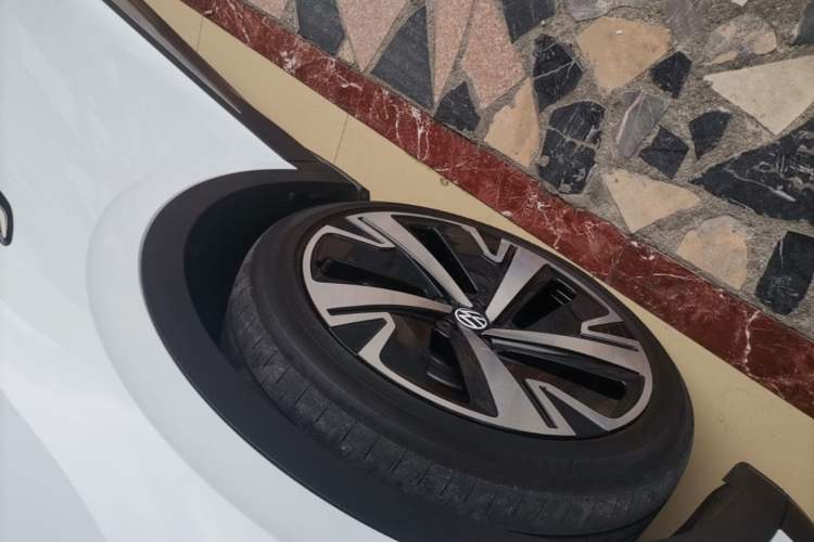 Used Volkswagen ID.4 X 2022 Smart Enjoyment Long-Range Edition Left Front Wheel Hub