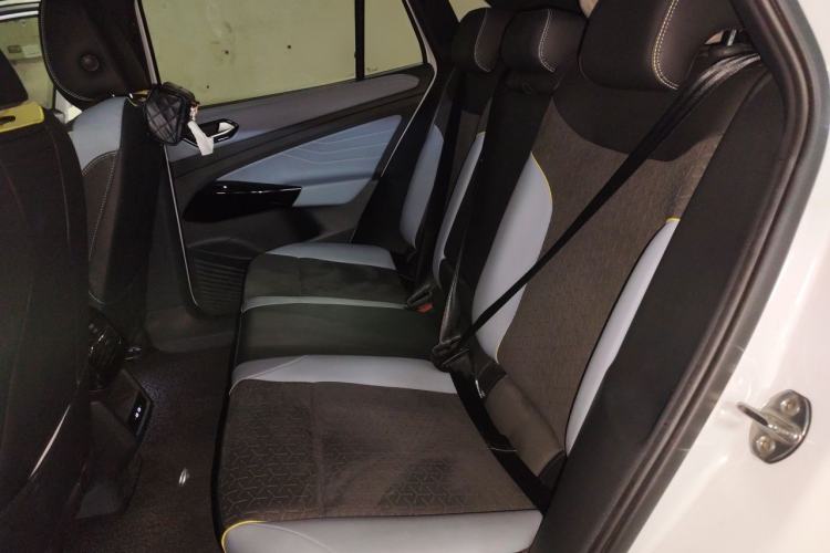Used Volkswagen ID.4 X 2022 Smart Enjoyment Long-Range Edition Left Rear Seat