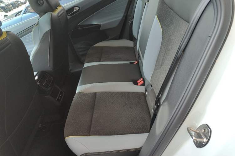 Used Volkswagen ID.4 X 2022 Smart Enjoyment Long-Range Edition Left Rear Seat