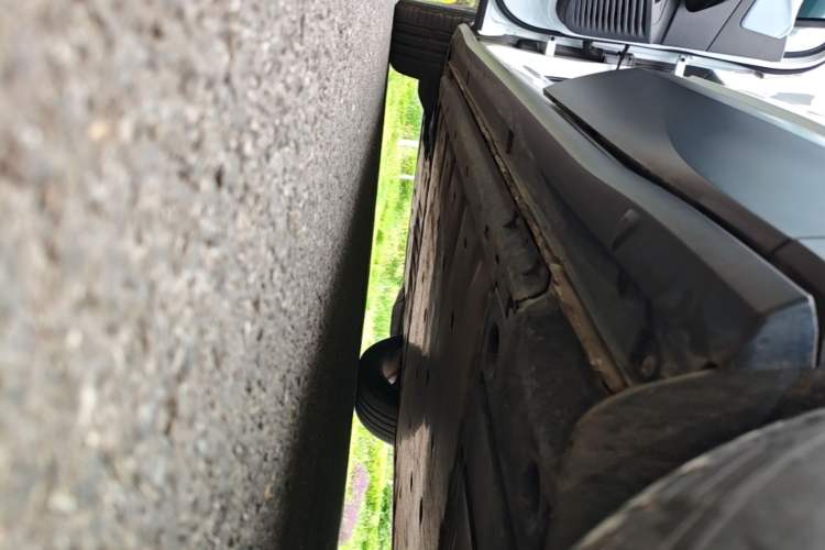 Used Volkswagen ID.4 X 2022 Pure Smart Edition Left Side Sill